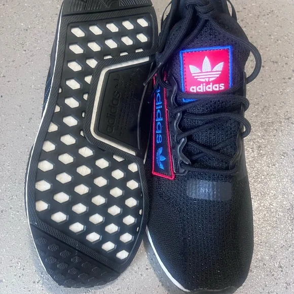 Adidas Originals NMD_R1.V2 - Picture 3 of 7